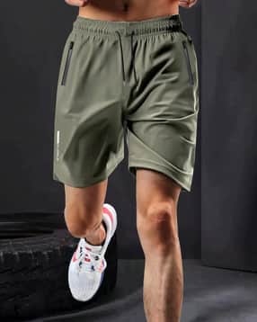 Men Regular Fit Shorts with Zipper Pockets
