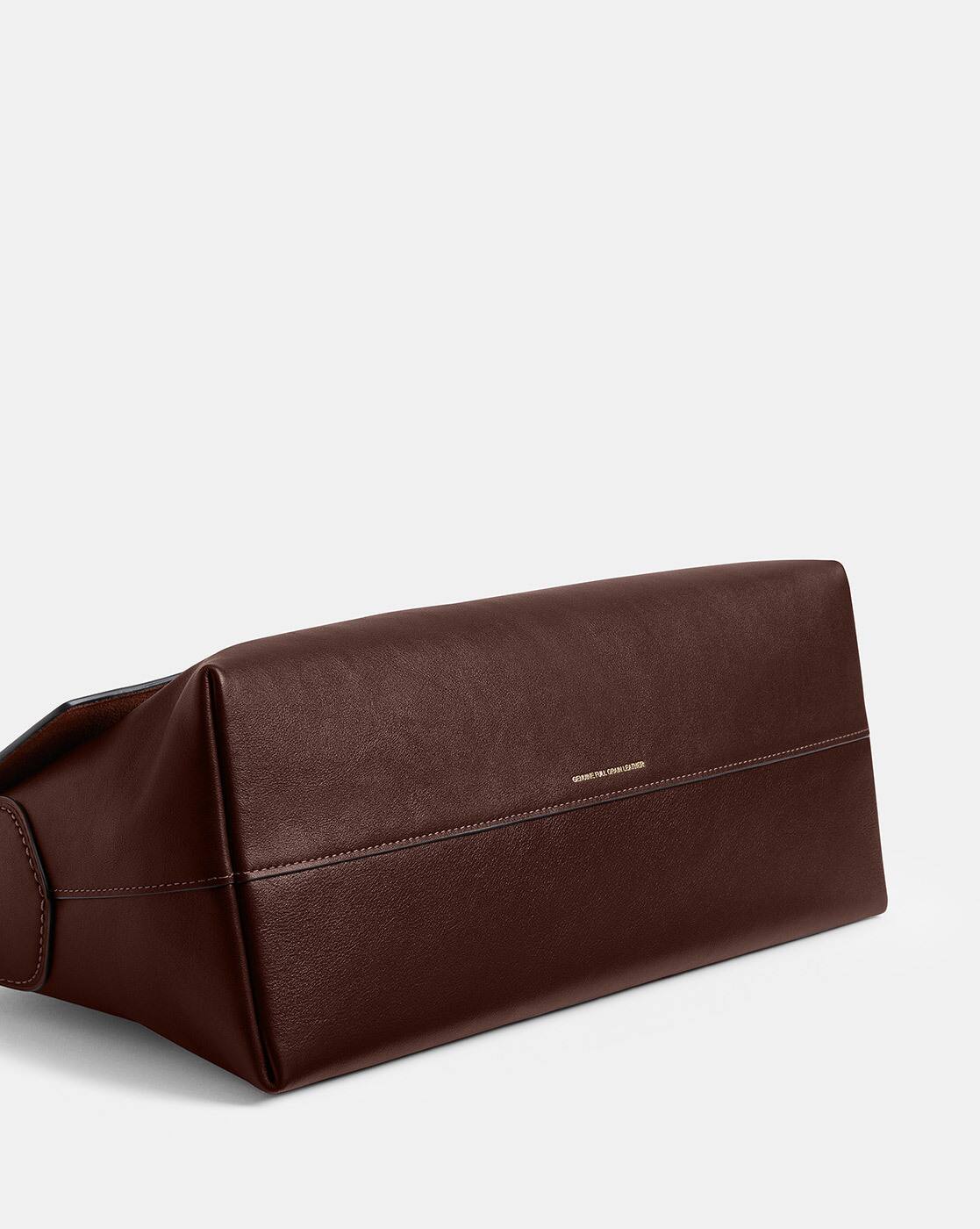 Buy Coach Chelsea Natural Grain Leather Shoulder Bag 36 | Brown