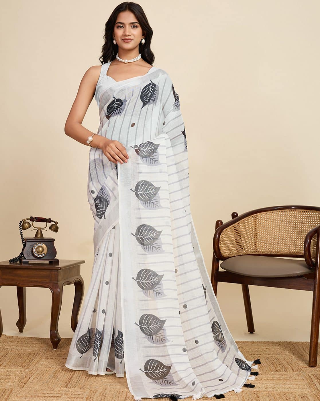Fashionfricks Leaf Print Saree with Running Blouse Piece For Women (Multi, FS)