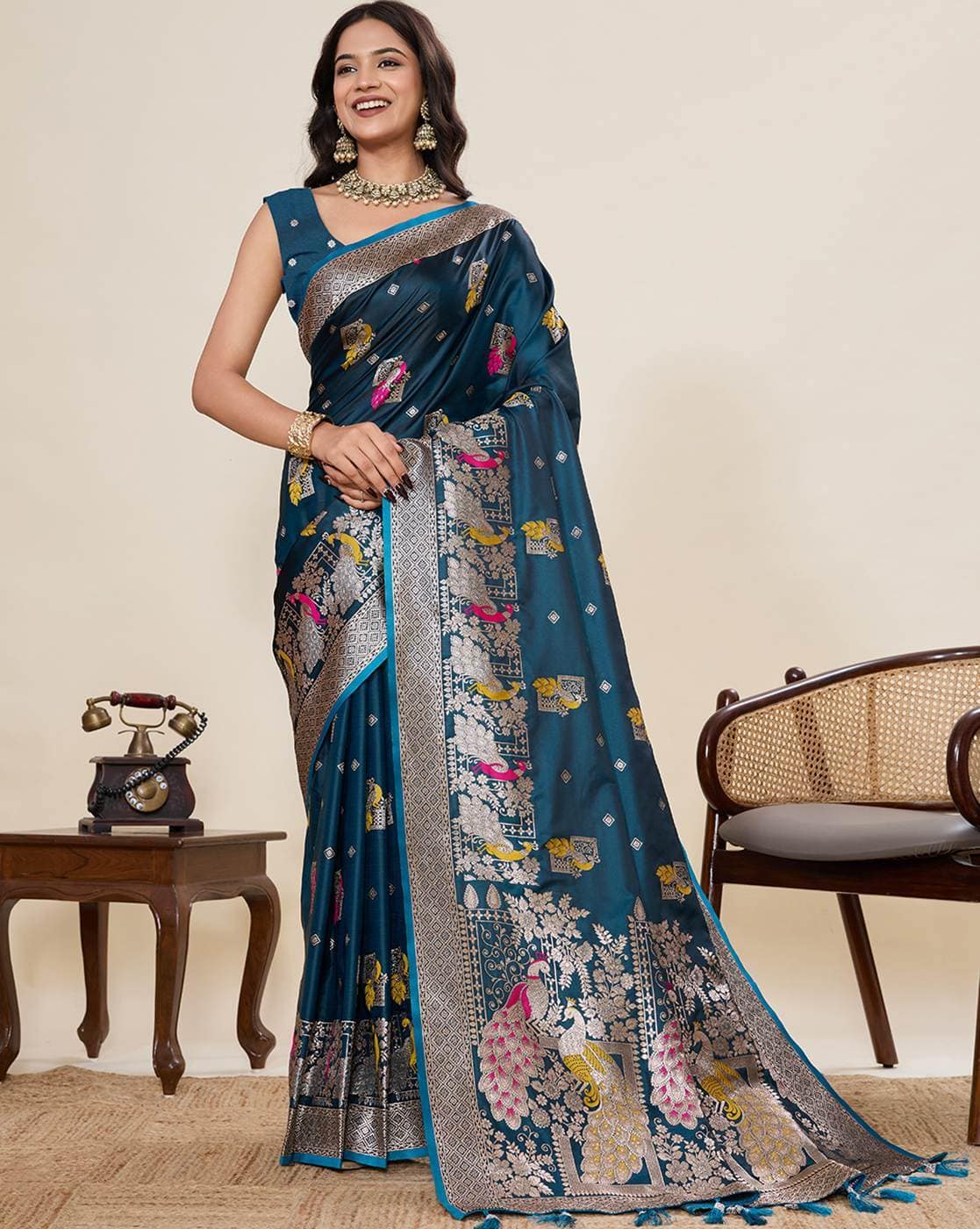 Fashionfricks Women Floral Print Saree with Blouse For Women (Blue, FS)