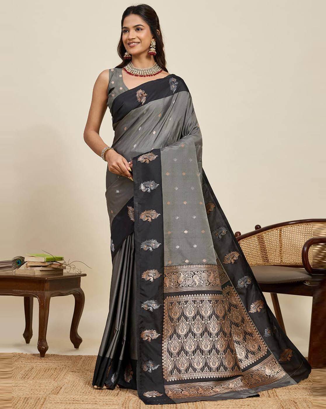 Fashionfricks Floral Print Saree with Running Blouse Piece For Women (Black, FS)