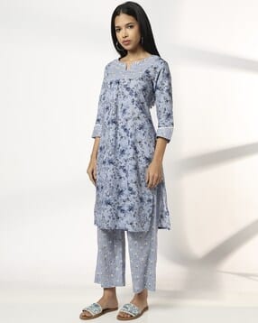 avaasa mix n' match Women Floral Print Straight Kurta with Pants-picture-17