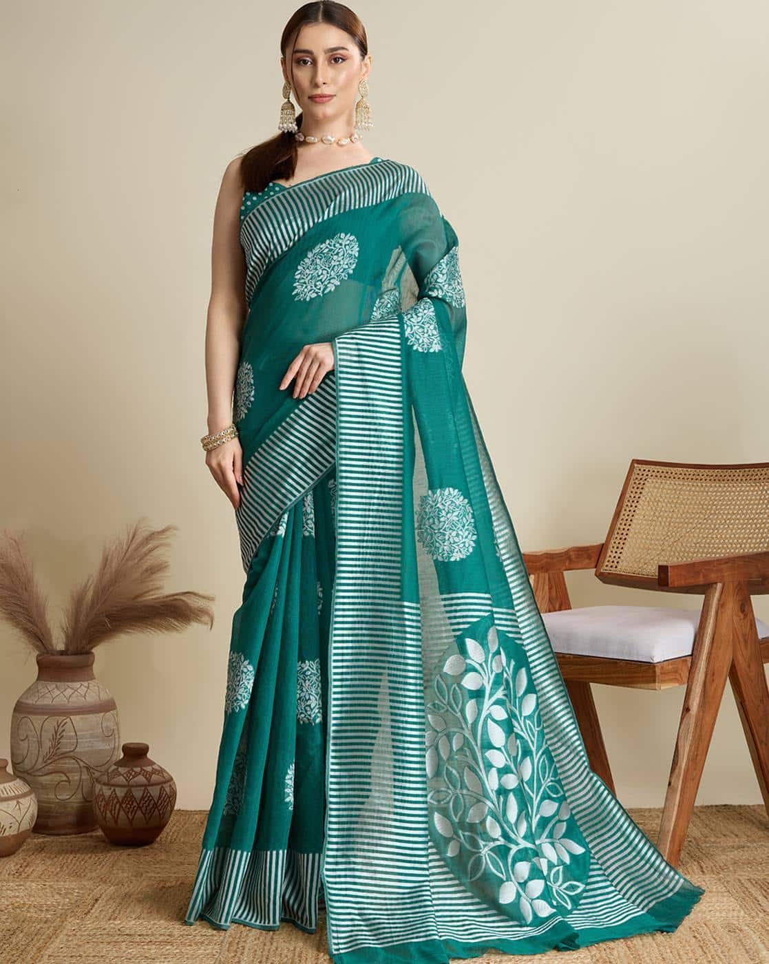 Fashionfricks Floral Print Saree with Running Blouse Piece For Women (Sea Green, FS)