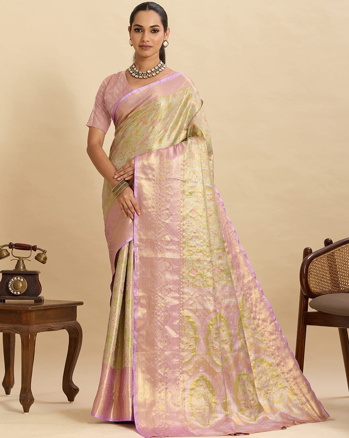 Fashionfricks Women Floral Print Saree with Blouse For Women (Pink, FS)