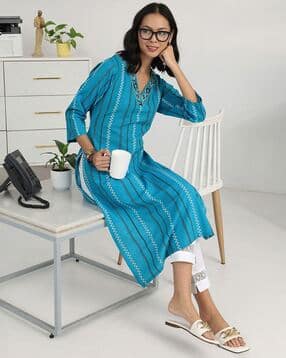 gerua by libas Women Striped V-Neck A-Line Kurta-picture-24