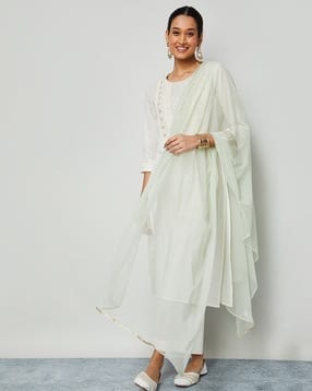 Women Embroidered Polyester Dupatta-image-5