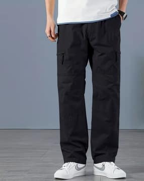 Men Relaxed Fit Cargo Pants-image-7