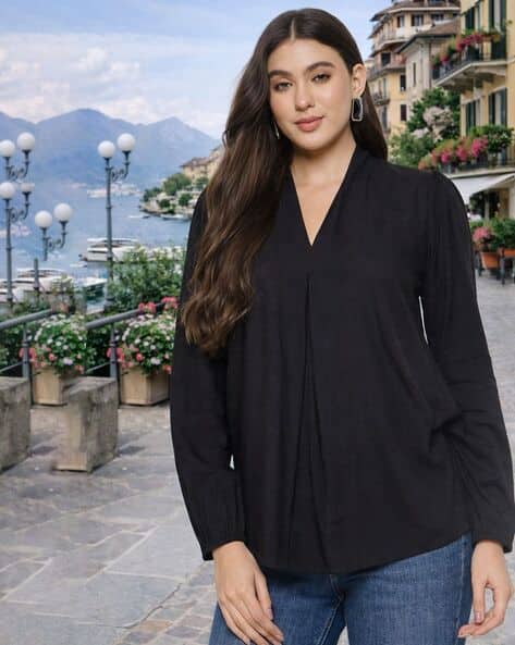 LEIA Women Regular Fit V-Neck Top
