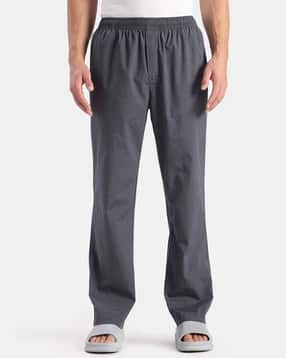 jockey Men Mid-Rise Relaxed Pyjamas-picture-51