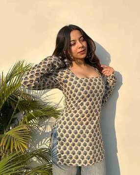 gosriki Women Floral Print Straight Kurti-picture-48
