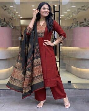 gosriki Women Floral Straight Kurta Suit Set-picture-12