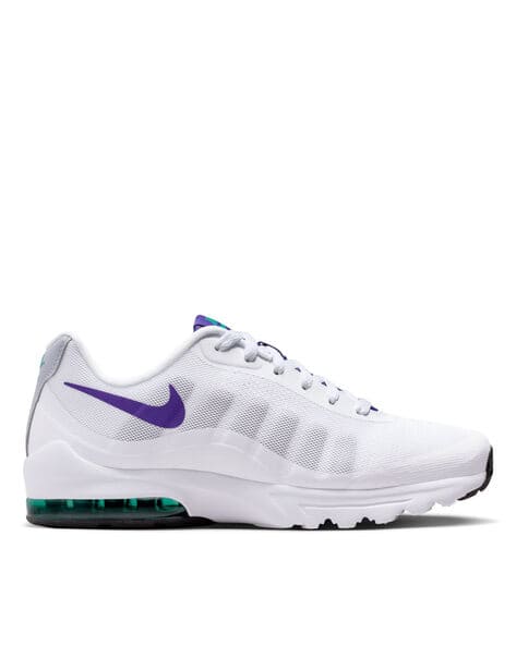 NIKE Women Air Max Invigor Sneakers