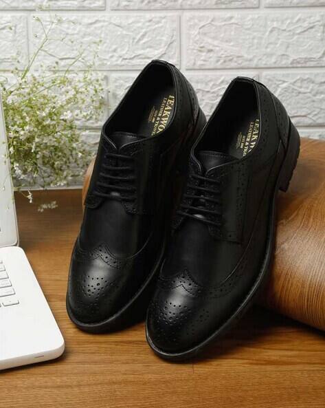 TEAKWOOD LEATHERS Men Round Toe Lace-Up Fastening Shoes