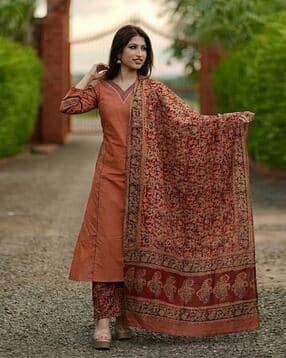 Women V-Neck Straight Kurta Suit Set-image-33