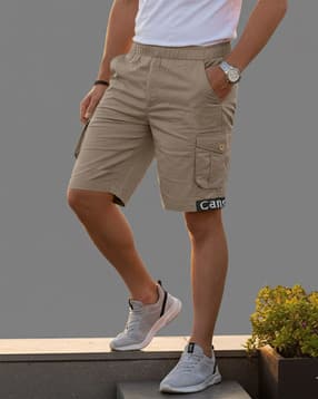 Men Regular Fit Flat-Front Cargo Shorts