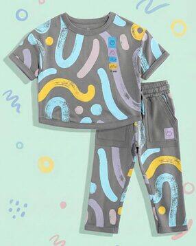 Boys Playful Minimal Print T-Shirt & Pyjamas Set-image-19