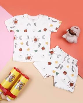 v-mart Printed T-Shirt & Shorts Set-picture-23