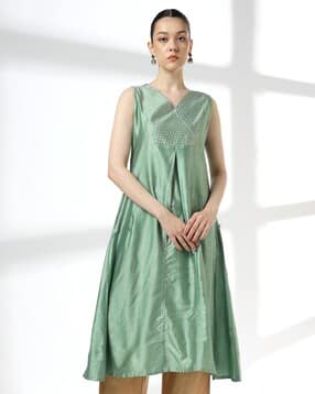 avaasa mix n' match Women Embroidered A-Line Kurta with Insert Pocket-picture-5