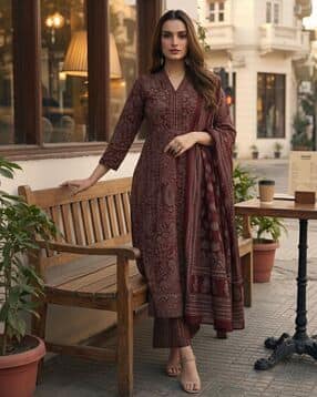 anni designer Paisley A-Line Kurta Set-picture-14