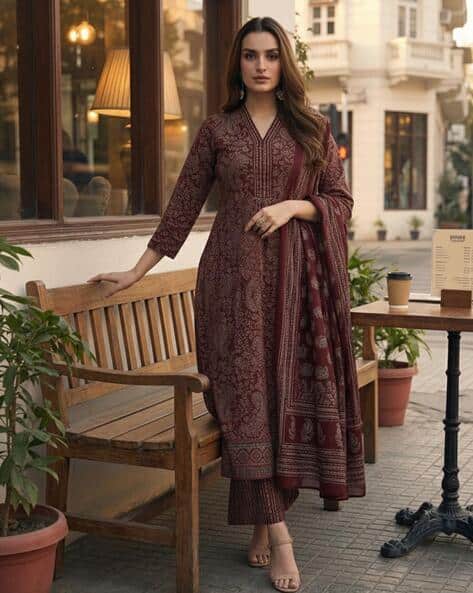 GOSRIKI Women Paisley A-line Kurta Set