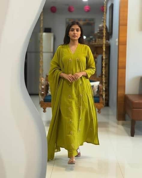 SVARAA Women Embroidered 3-Piece A-Line Kurta Set