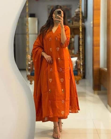 Women Embroidered Straight Kurta Suit Set