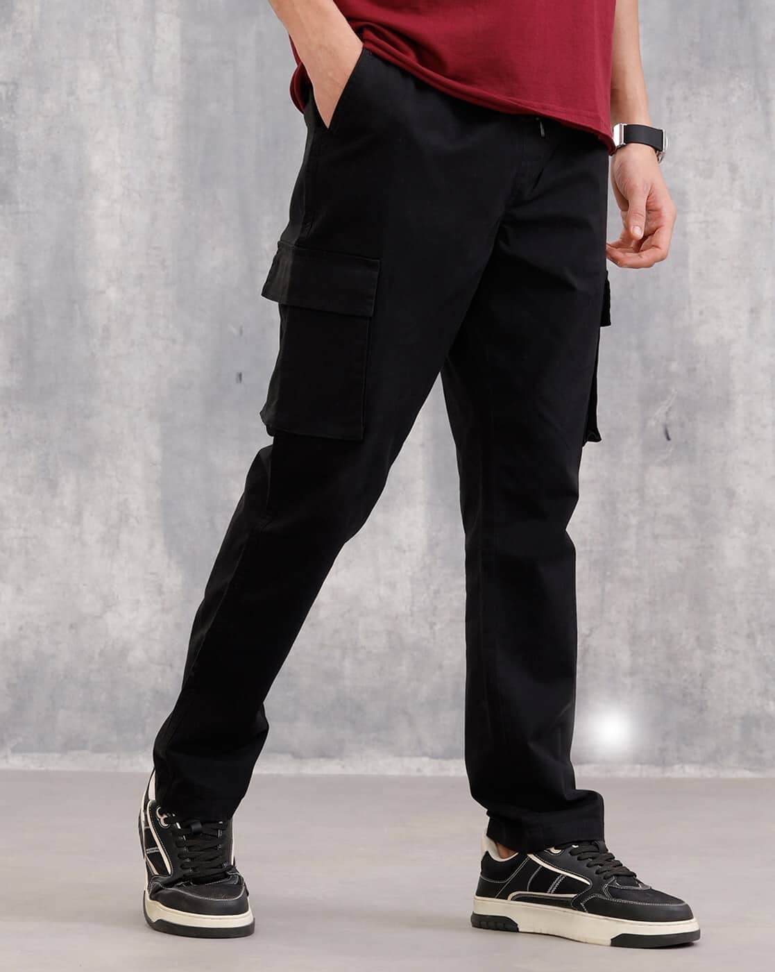 Men Mid-Rise Slim Fit Cargo Trousers