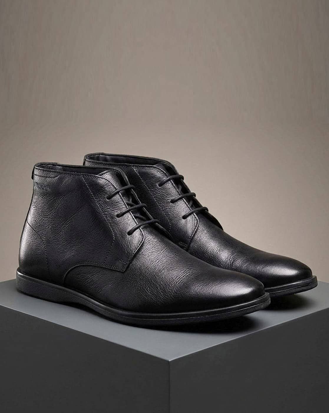 Men Flat Lace Fastening with Leather Upper