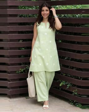 svaraa Women Embroidered 2-Piece Straight Kurta Set-picture-35