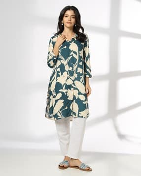 fusion Women Floral Print Relaxed Kurta-picture-17