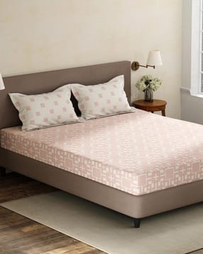 180 TC Printed King Size Bedsheet with Pillow Covers and Comforter -image-36