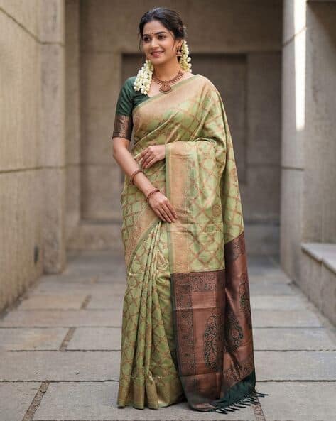 Ri-wah Banarasi Silk Woven Designer Saree