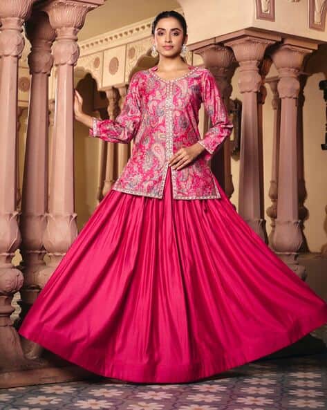 MADHURAM TEXTILES Women Paisley Pattern Flared Lehenga & Kurta Set