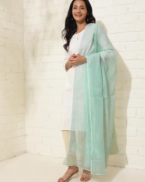 Fabindia Women Embroidered Dupatta