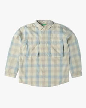united colors of benetton Boys Checked Relaxed Fit Shirt with Badge at Back-picture-18