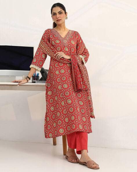 Gerua By Libas Women Floral Print A-Line Kurta Suit Set