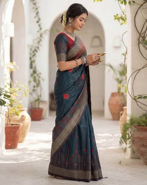 Saree mall Geometric Woven Silk Saree