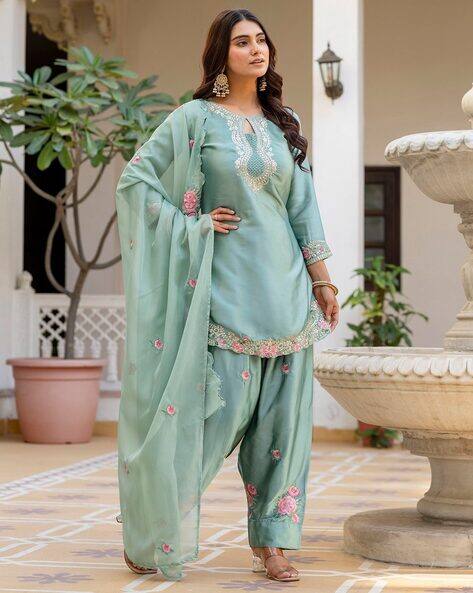 SVARAA Women Embroidered Straight Kurta Set with Dupatta