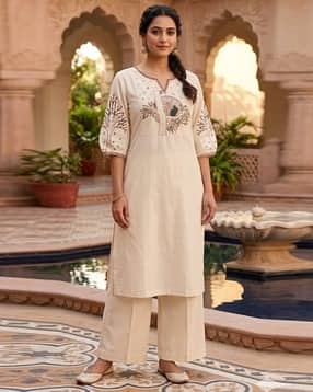 Women Embroidered Straight Kurta Set-image-28