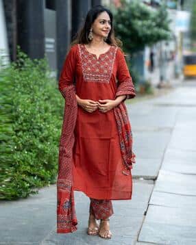 acai Women Embroidered Straight Kurta Suit Set-picture-26