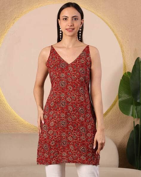 Acai Women Printed V-Neck Short Kurta