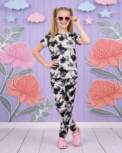Amreliya Enterprise Girls Tie & Dye T-Shirt & Pyjamas Set