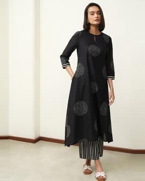 pink fort Women Geometric Print Cotton Kurta & Trousers Set-picture-35