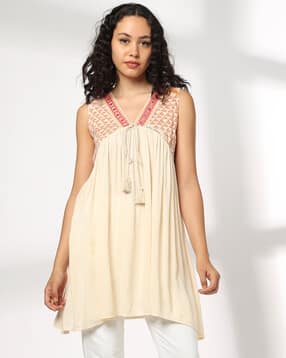 Women Printed Regular Fit Top