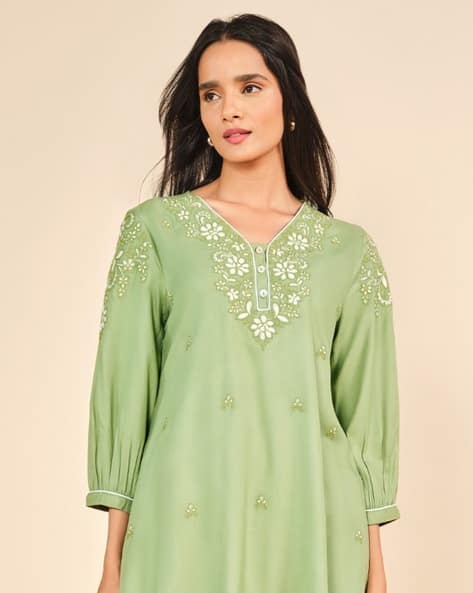 Global Desi Women Embeoidered Relaxed Fit Tunic