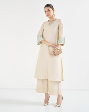 rangmanch by pantaloons Women V-Neck Embroidery Kurta -picture-42