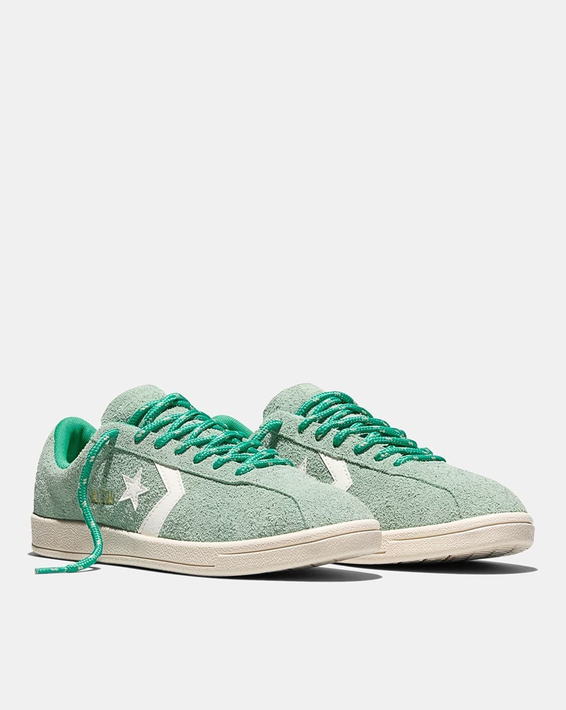 Unisex All Star Classic Trainer Low-Top Suede Sneakers