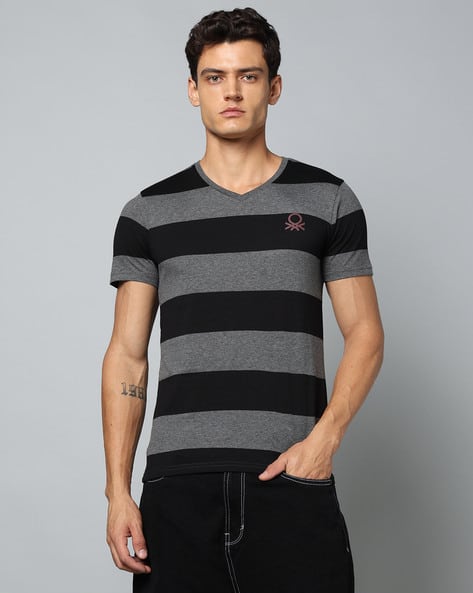 UNITED COLORS OF BENETTON Men Striped Regular Fit Cotton V-Neck T-Shirt