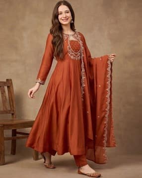 revangi Women Embroidered Anarkali Kurta Set-picture-18