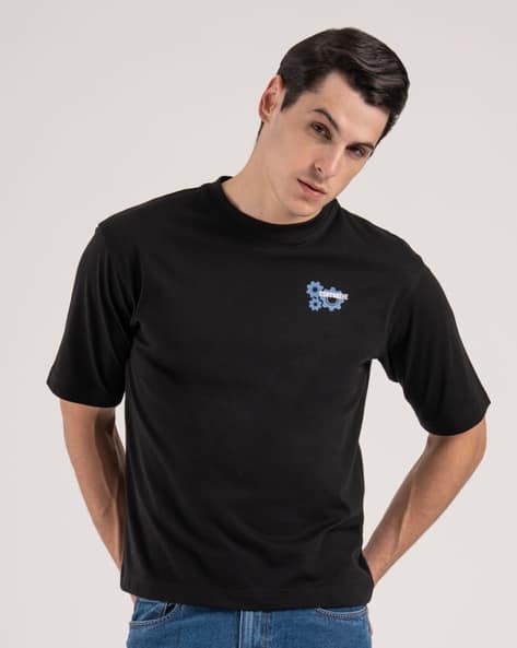 RED TAPE Men Typographic Print Relaxed Fit Crew-Neck T-Shirt